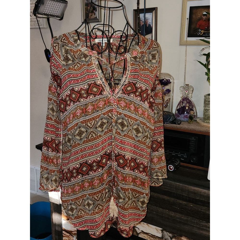 Black Rainn cold shoulder Blouse Brown Red Geometric Print size Small